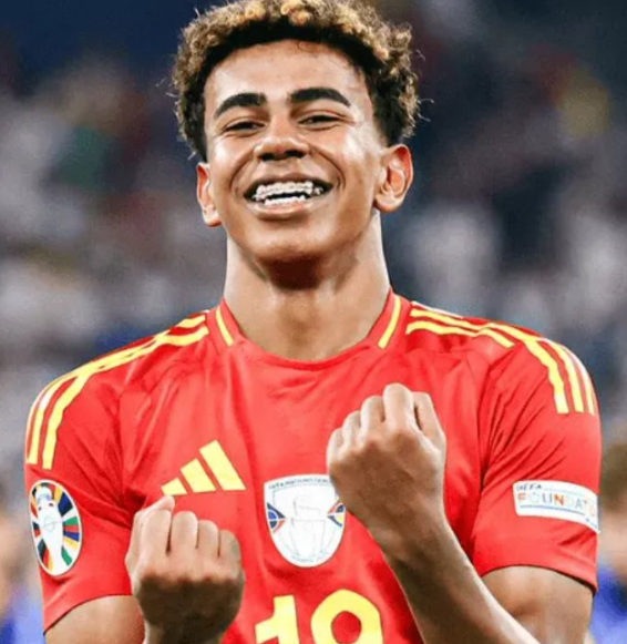 西甲第10輪焦點(diǎn)戰(zhàn)：巴薩客場負(fù)于皇馬，邊鋒<a href='https://www.www.llxzyyy.com/news/tag/1129363.html' style='color: blue;'>亞馬爾</a>賽前言論與賽