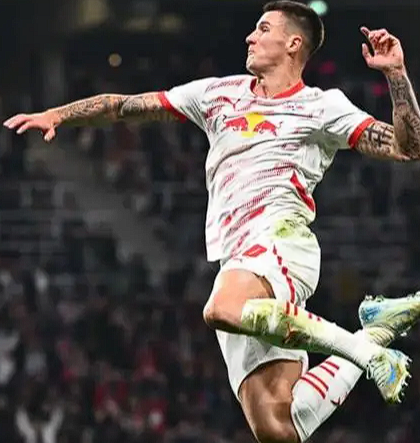 英超第10輪曼聯(lián)戰(zhàn)平森林，內(nèi)維爾評析舍什科表現(xiàn)