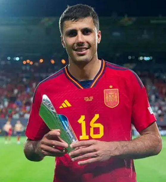 瓜帥看好羅德里賽季后程發(fā)力，傷病疑云籠罩其未來(lái)走向