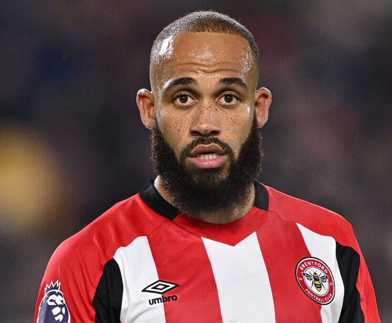 英超焦點(diǎn)戰(zhàn)：<a  style='color: blue;'>姆伯莫</a>閃耀，曼聯(lián)熱刺激戰(zhàn)初現(xiàn)鋒芒