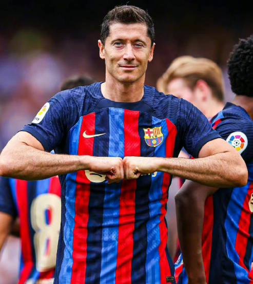 <a href='https://www.www.llxzyyy.com/news/tag/284.html' style='color: blue;'>西甲</a>激戰(zhàn)巴薩客場(chǎng)告捷，萊萬帽子戲法后暢談賽后心得