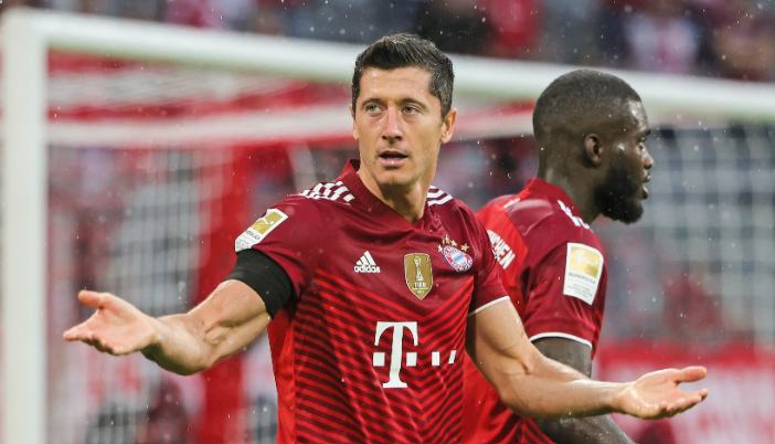 萊萬(wàn)周末雙線出擊：賽場(chǎng)建功后赴美共慶波蘭獨(dú)立日