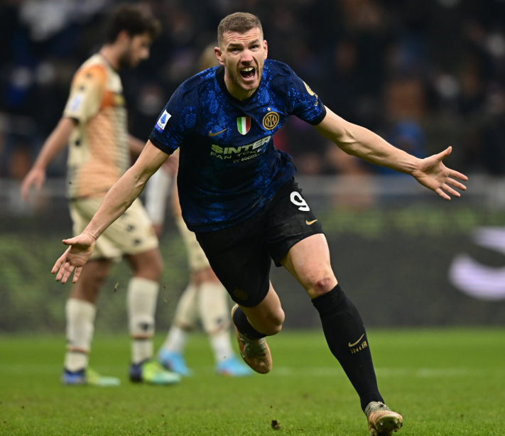 波黑<a  style='color: blue;'>世預(yù)賽</a>強(qiáng)勢(shì)突圍：哲科寶刀未老，附加賽席位提前落袋