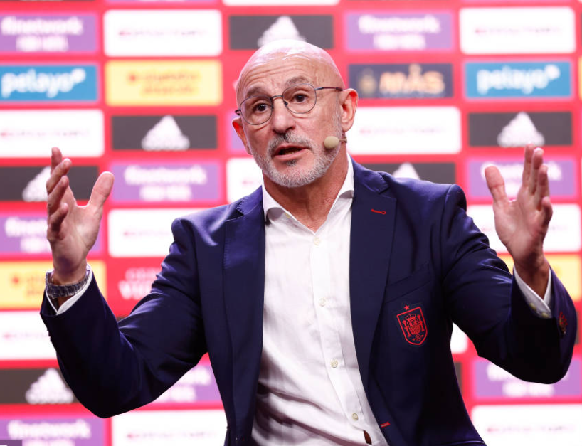 西班牙<a  style='color: blue;'>世預(yù)賽</a>平局后，德拉富恩特多維剖析賽事與展望未來