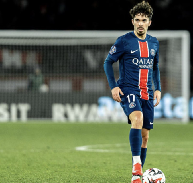 歐冠激戰(zhàn)：維蒂尼亞帽子戲法助力巴黎逆轉(zhuǎn)，暢談賽場(chǎng)感悟