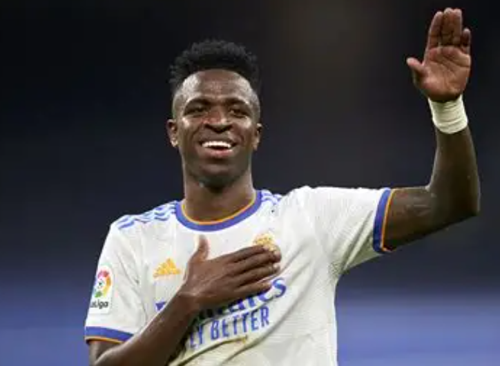 維尼修斯：從情緒風(fēng)波到續(xù)約進(jìn)展的皇馬動(dòng)態(tài)