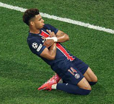 <a href='https://www.www.llxzyyy.com/news/tag/1124.html' style='color: blue;'>巴黎圣日耳曼</a>謀長遠規(guī)劃：擬加薪續(xù)約新星杜埃