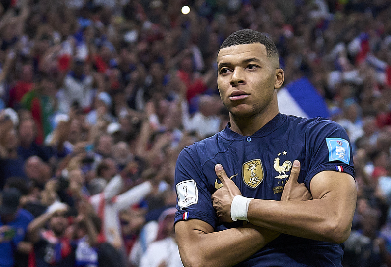 皇馬平局背后：姆巴佩與第四官員的激烈爭執(zhí)