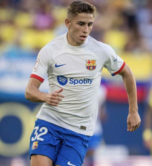 巴薩官宣：費爾明與德容獲醫(yī)療許可，將隨隊出征貝蒂斯