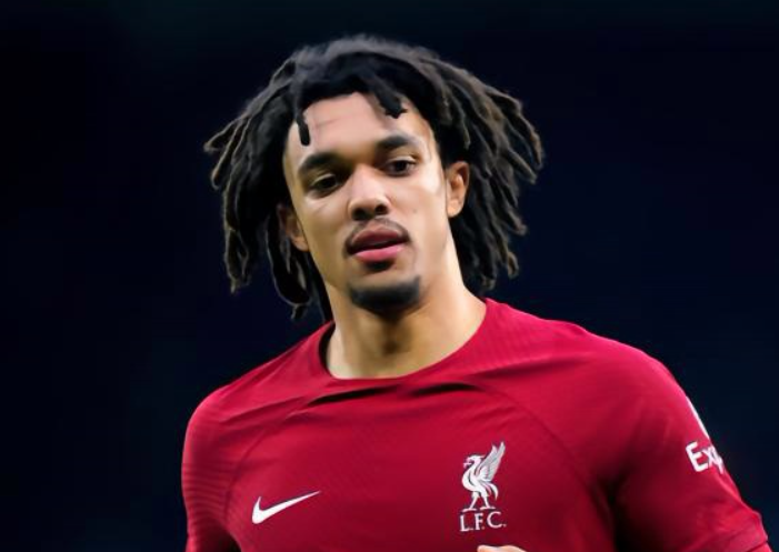 傷病與高薪下的困境：<a  style='color: blue;'>皇馬</a>對阿諾德態(tài)度轉(zhuǎn)變引關(guān)注